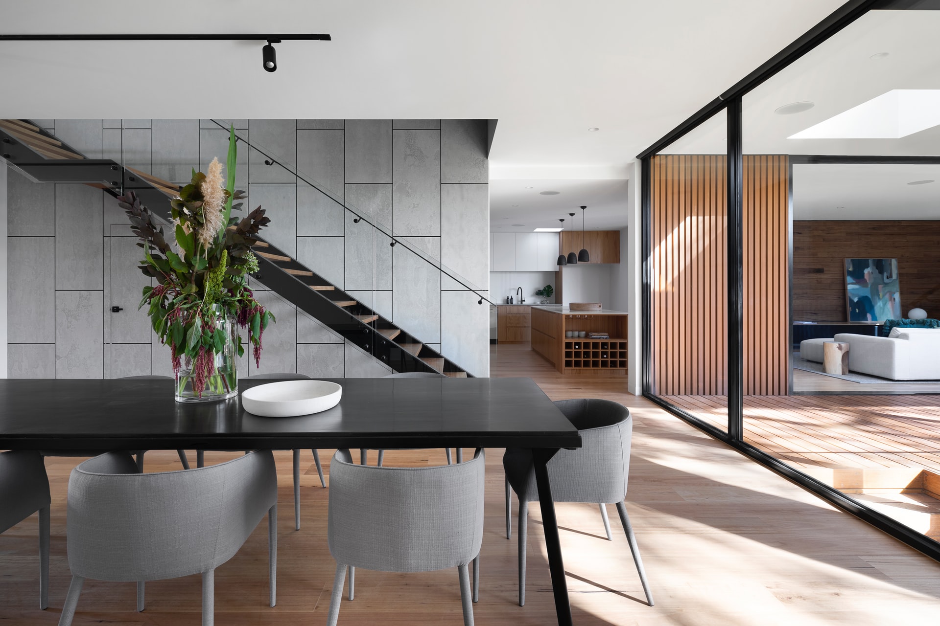 R architecture wddfbanbhl8 unsplash